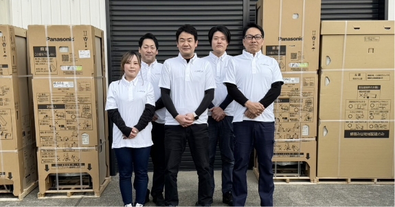 スタッフ集合写真